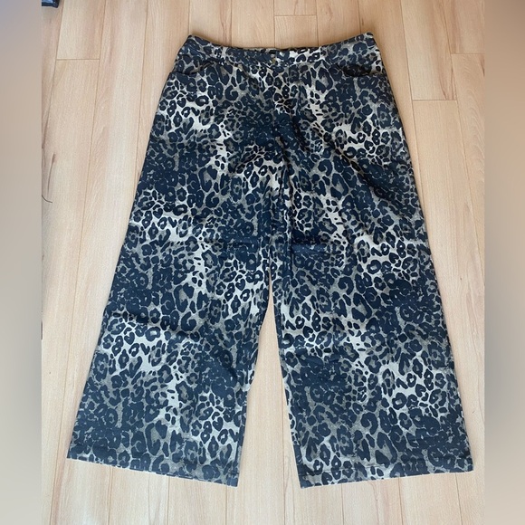 New!!!Cider Cotton Mid Rise Leopard Pocket Wide Leg Trousers - Picture 2 of 4